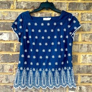 Vineyard Vines Embroidered Eyelet Navy White Blouse - Size 2